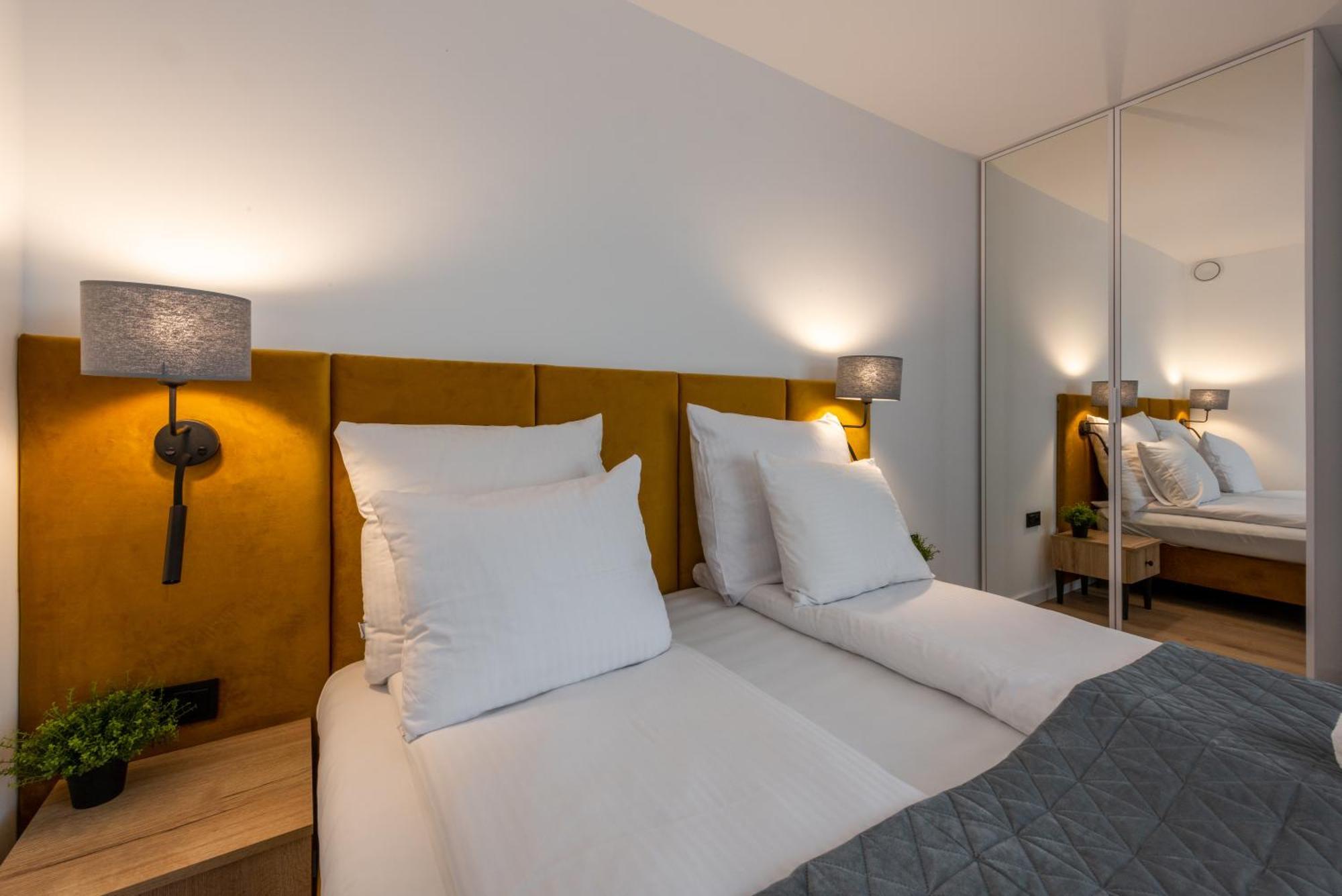 Inpoint Spacious Apartments Near Main Square & Kazimierz District Krakow Ruang foto