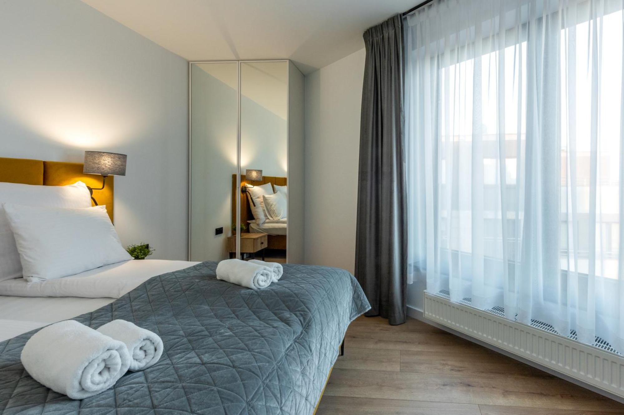 Inpoint Spacious Apartments Near Main Square & Kazimierz District Krakow Ruang foto