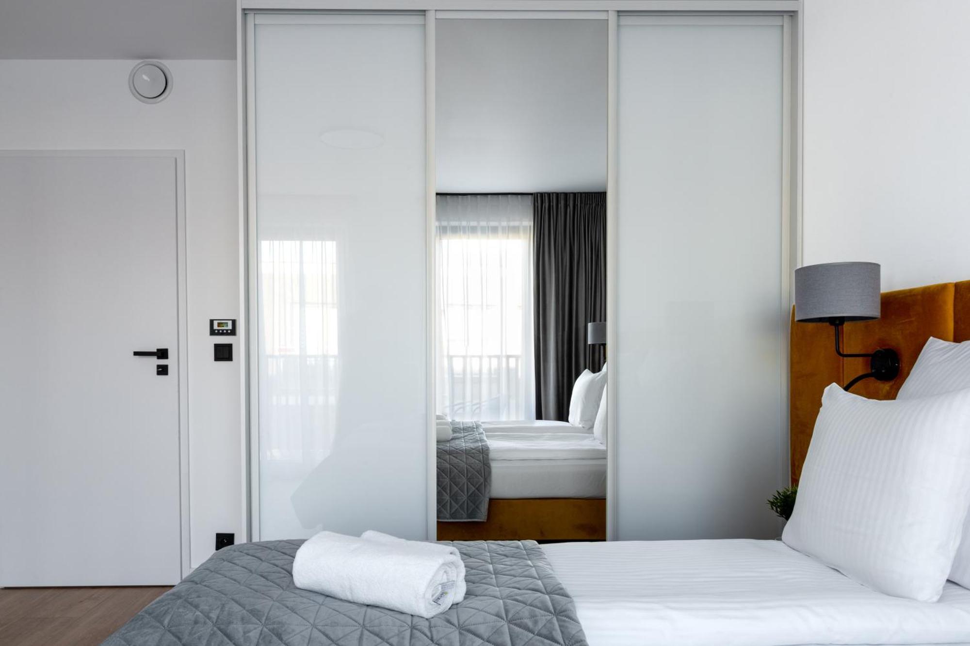 Inpoint Spacious Apartments Near Main Square & Kazimierz District Krakow Ruang foto